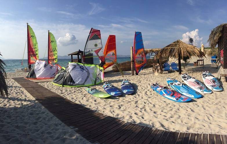 11-kos-mamari-windsurfing-holiday-centre-rental-storage1-800-jpg.jpg