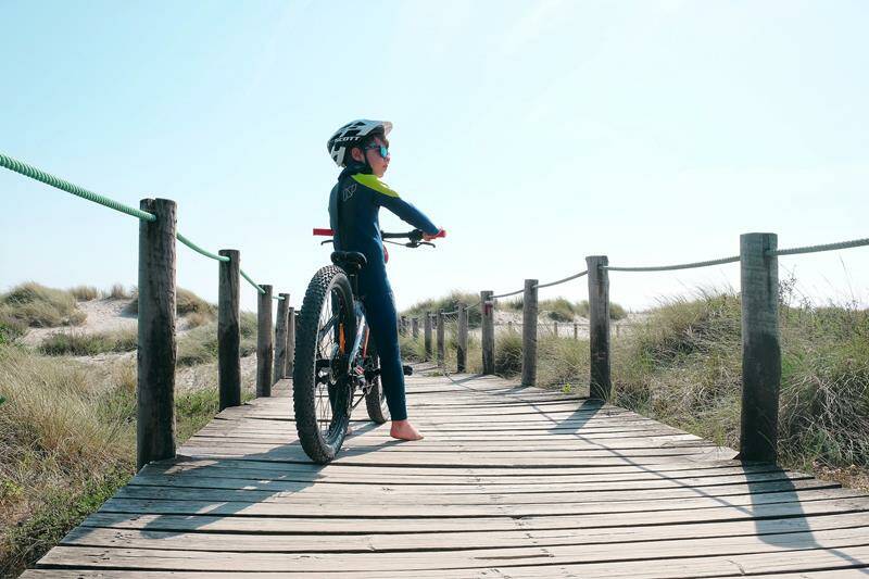 13-portugal-sports-holiday-cycling-kids-bike-tour-boardwalk-800x533-jpg.jpg