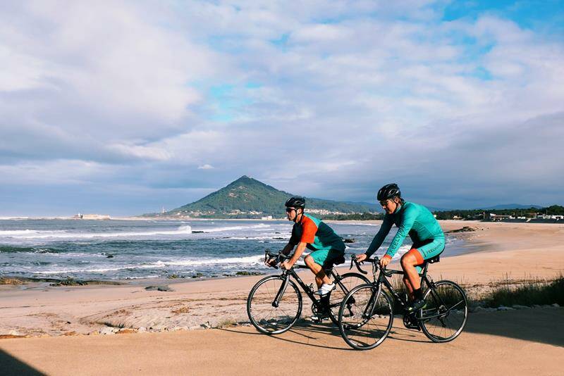 4-portugal-sports-holiday-cycling-surf-bike-tour-sea-800x534-jpg.jpg