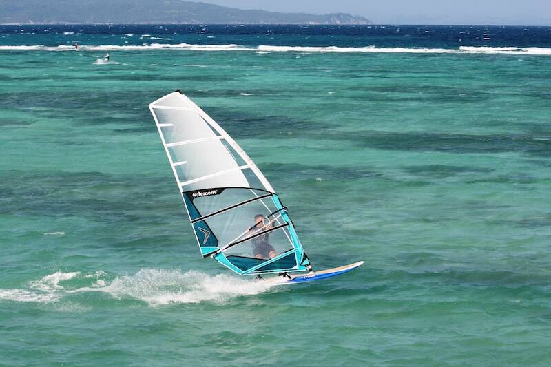 4-boracay-philippines-windsurfing-holiday-sailing-spot-800x533-jpg.jpg