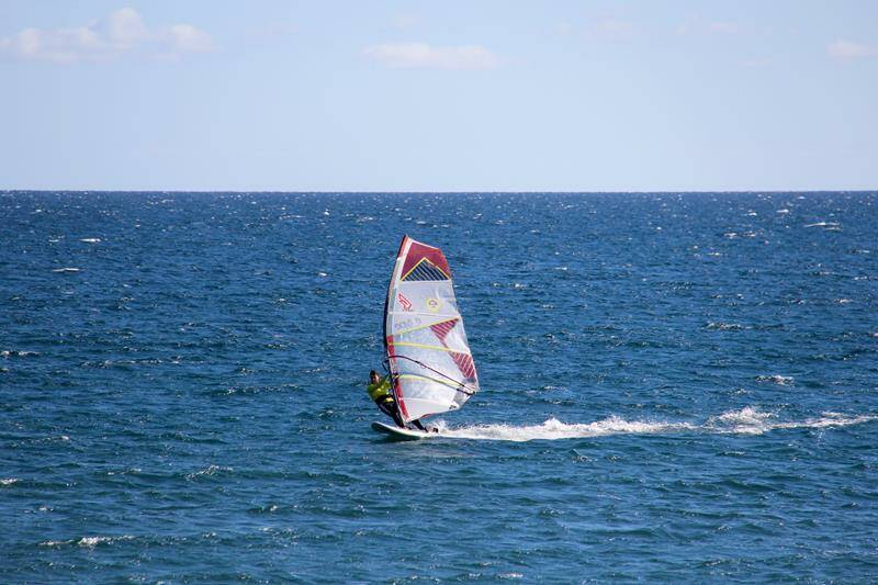 3-canary-islands-gran-canaria-bahia-feliz-windsurf-holiday-windsurfer-freeride-slalom-flat-water-800x533-jpg.jpg