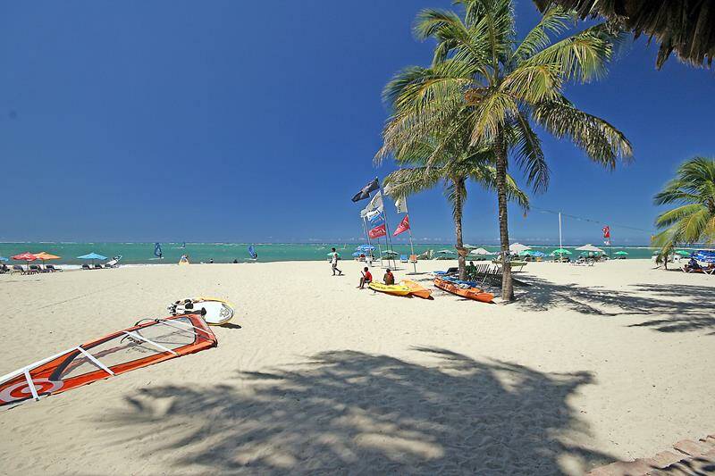 5-sportif-travel-cabarete-windsurf-holiday-lessons-instruction-beach-800x533-jpg.jpg