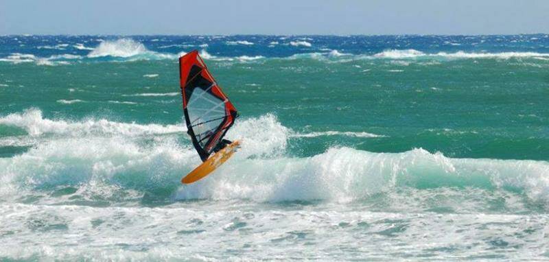 10-keros-bay-windsurf-camp-greek-islands-learn-to-wave-sail-holiday-800x382-jpg.jpg