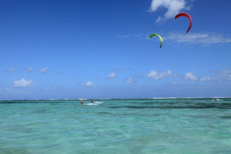 12-mauritius-kitesurf-holiday-flat-water-lagoon-le-morne-800x533-jpg.jpg