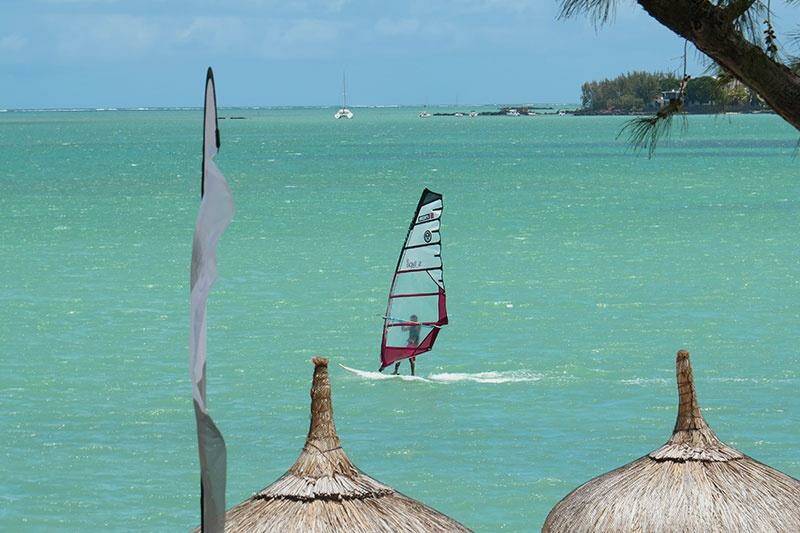 17-mauritius-windsurfing-holiday-instruction-lessons-anse-le-raie-windsurfer-800x533-jpg.jpg