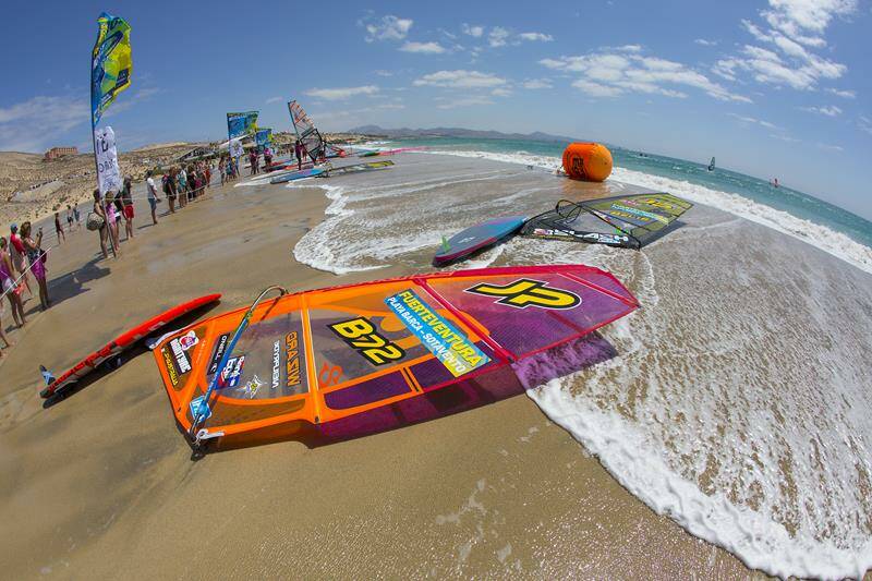 13-fuerteventura-sotavento-windsurf-kitesurf-holiday-world-cup-800x533-jpg.jpg
