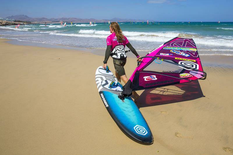 7-fuerteventura-sotavento-windsurf-kitesurf-holiday-world-cup-windsurfer-beach-800x533-jpg.jpg