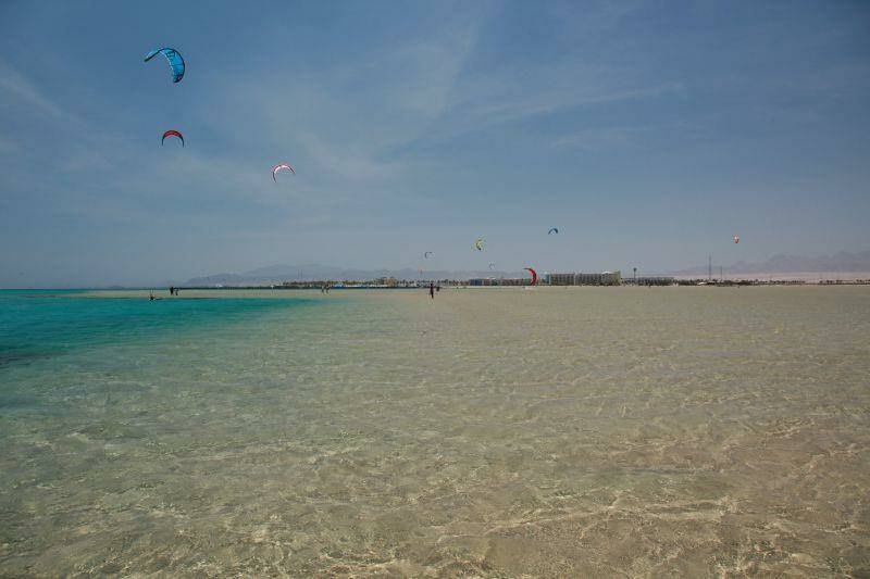 20-soma-bay-red-sea-kitesurfing-holiday-flat-water-sailing-area-800x533-jpg.jpg