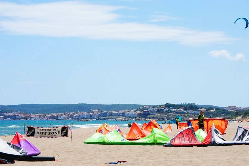 1-golf-de-roses-spain-kitesurf-holiday-centre-beach2-jpg.jpg