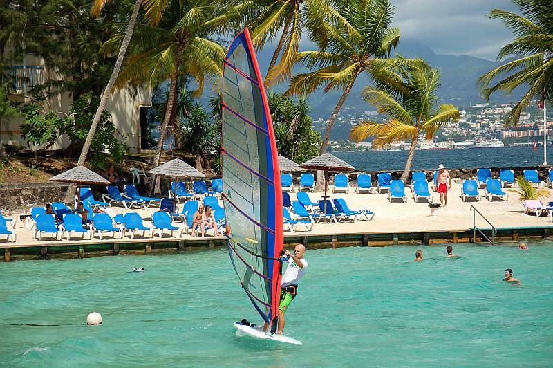 9-maritinique-caribbean-windsurfing-kitesurfing-holiday-windsurfer-800x532-jpg.jpg
